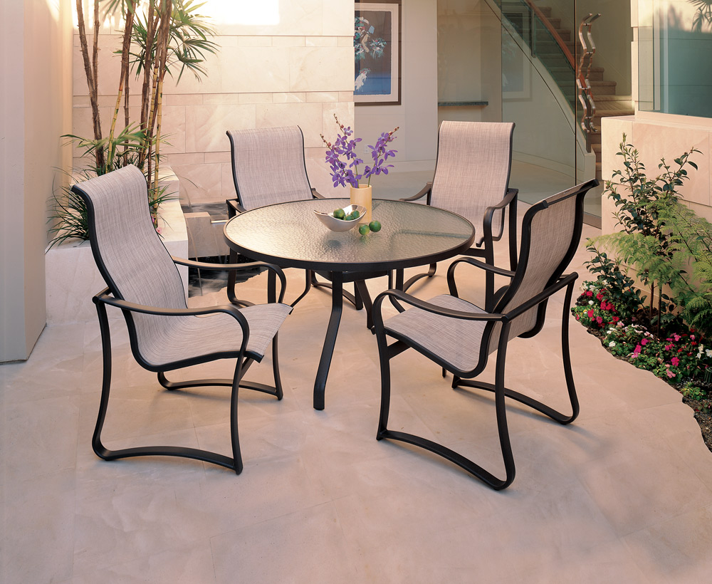 Choosing the right patio furniture