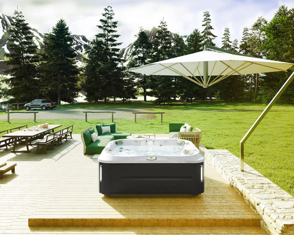 Jacuzzi® - the original hot tub